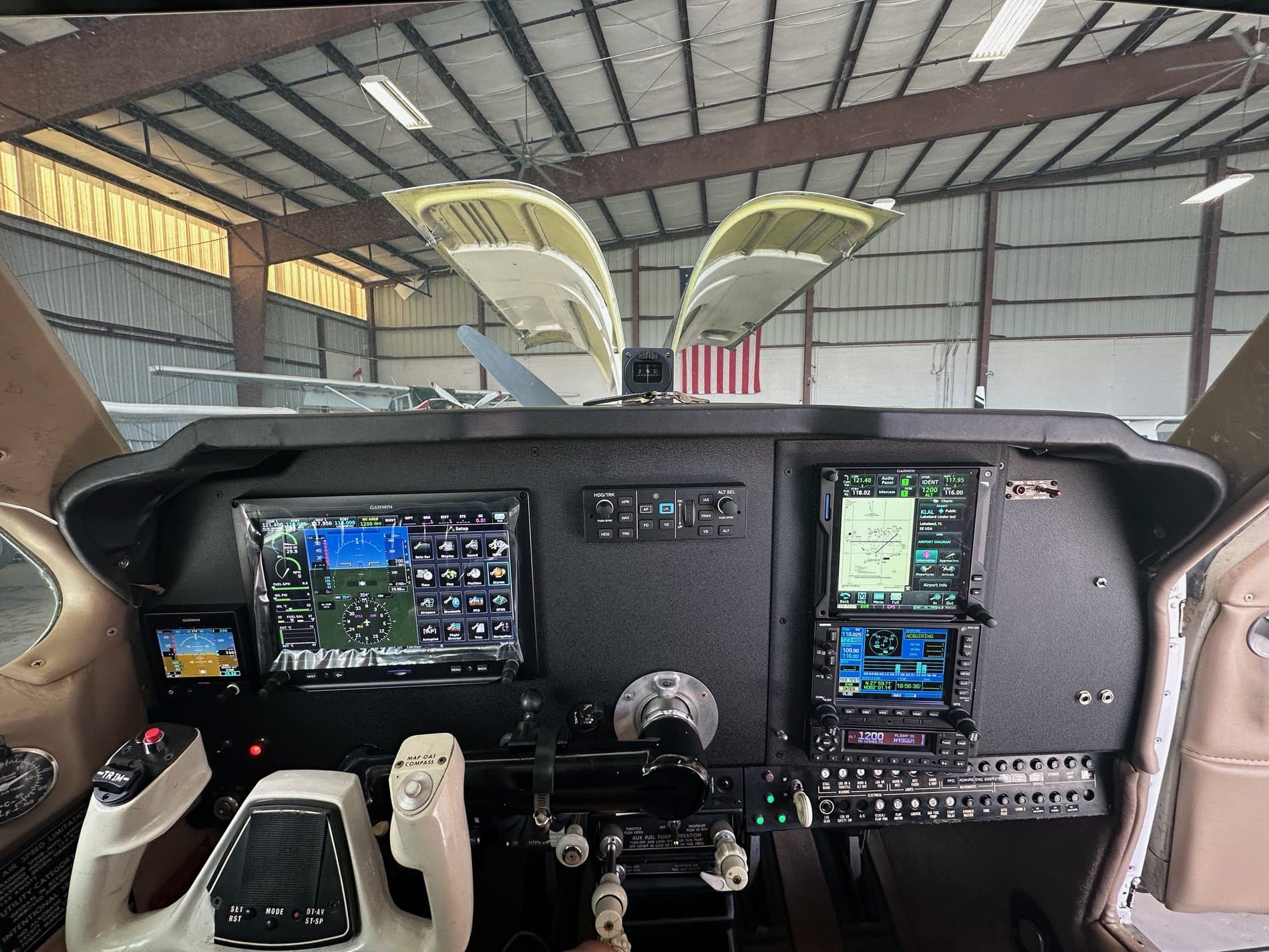 Garmin panel · powered up