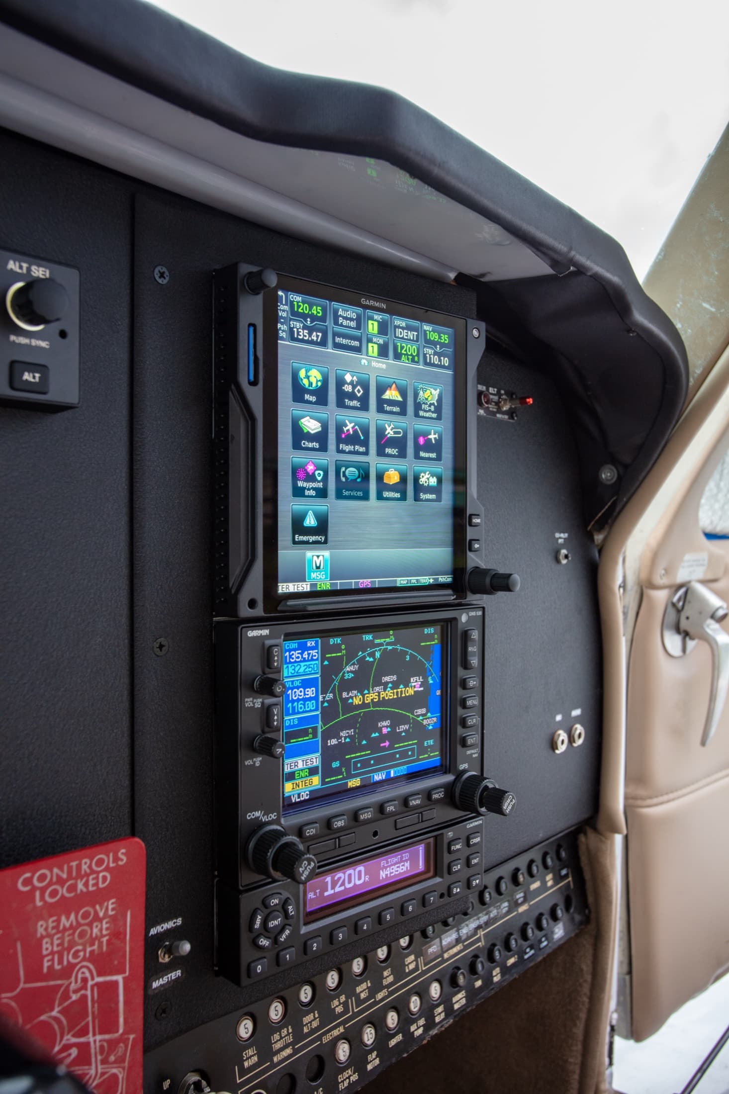 GTN 750Xi & GNS 530W · powered