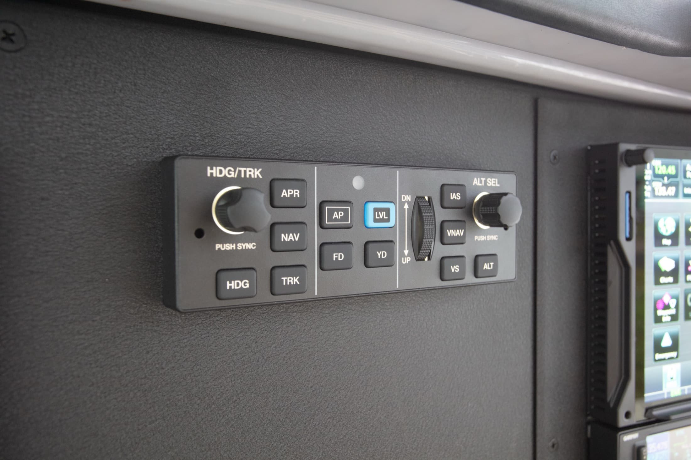 GFC 500 autopilot controller